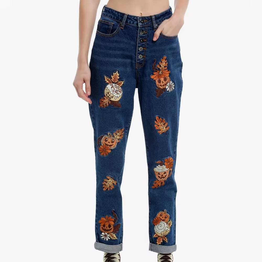 Dark Indigo Jack-O'-Lantern Treats Embroideredβ Mom Jeans Hot Topic Halloween